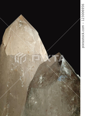 Hyaline Quartz Mineral Crystals with Natural Texture 123006956