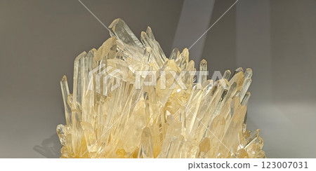 Close-Up View of Beautiful Quartz Hyalin Crystals 123007031