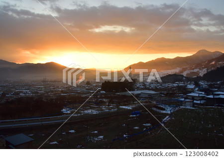 JR東日本新阪線長野站至聖高原站清晨景色（2022年12月） 123008402