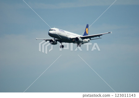 Frankfurt, Germany, July 9, 2017: Lufthansa Airbus A320 on Final Approach 123011143