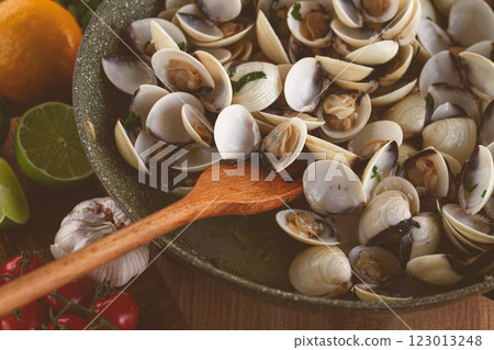 cooking, vongole clams, in a pan with spices and white wine, top view, no people, cooking, vongole clams, in a pan with spices and white wine, top view, no people, 123013248