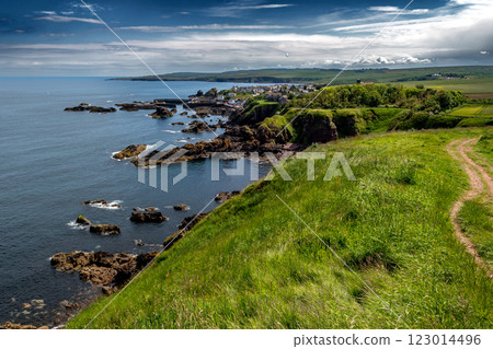 Scenic Village St. Abbs At The Spectacular Atlantic Coast of St. Abbs Head In Berwickshire In Scotland, UK 123014496