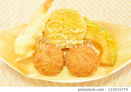 Deep fried scallops 123015774