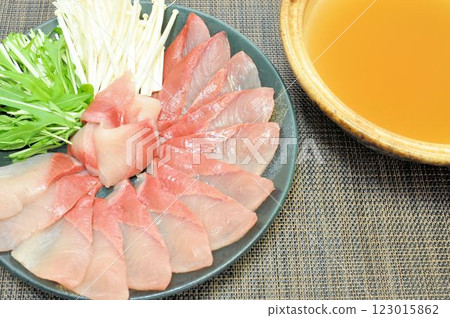 黃尾魚涮涮鍋 黃尾魚涮涮鍋 123015862