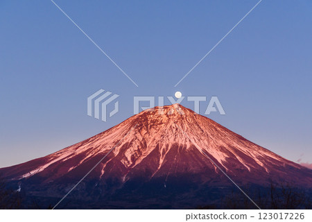 Mount Fuji and the full moon at dusk (Pearl Fuji) Mount Fuji and the full moon at dusk (Pearl Fuji) 123017226