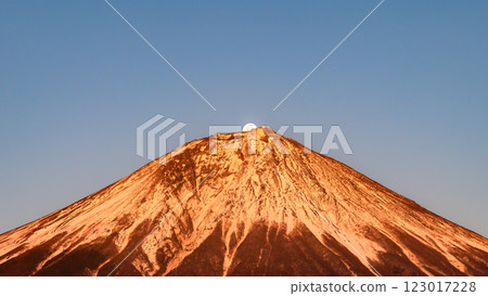 Mount Fuji and the full moon at dusk (Pearl Fuji) Mount Fuji and the full moon at dusk (Pearl Fuji) 123017228