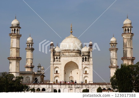 Taj Mahal-like mausoleum Bibi Ka Maqbara, Aurangabad, India 123017388