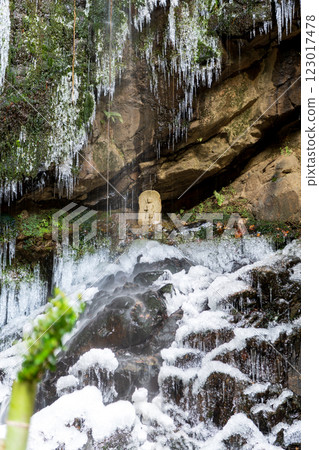 The freezing cold scenery of the waterfall ascetic training site The freezing cold scenery of the waterfall ascetic training site 123017478