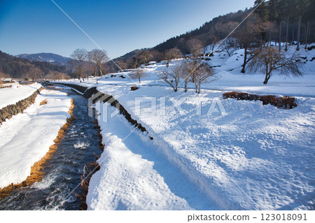 Ichijodani Asakura Clan Ruins shrouded in morning mist 123018091