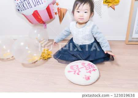 Japanese 1st year old girl's birthday party - Issho mochi Japanese 1st year old girl's birthday party - Issho mochi 123019638
