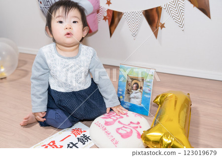 Japanese 1st year old girl's birthday party - Issho mochi Japanese 1st year old girl's birthday party - Issho mochi 123019679