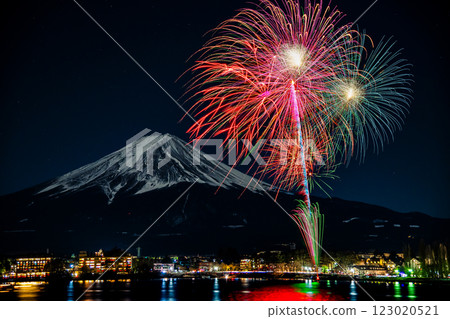 富士山及煙火~河口湖冬季煙火~ 富士山及煙火~河口湖冬季煙火~ 123020521