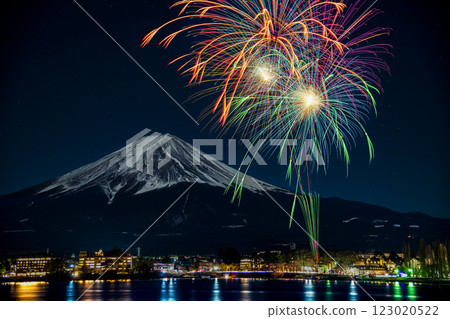 富士山及煙火～河口湖冬季煙火～ 123020522