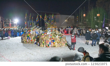 秋田縣仙北郡美鄉町六鄉的竹講壇 123021071