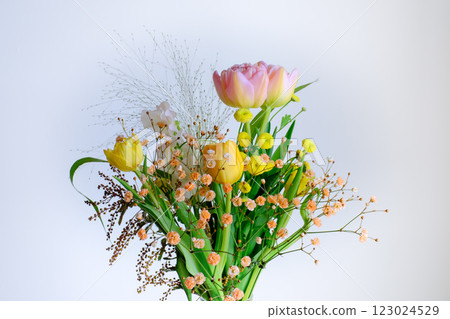 Spring bouquets 123024529