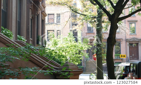 New York City townhouse building, Brooklyn Heights residential brownstone house architecture in USA. New York City townhouse building, Brooklyn Heights residential brownstone house architecture in USA. 123027584