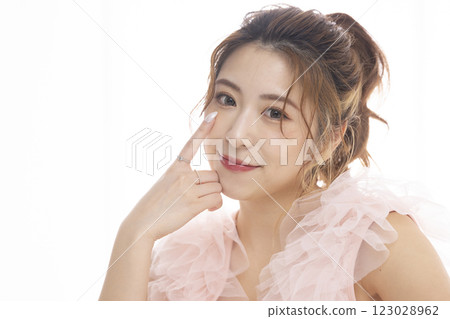 Beauty image of young women Beauty image of young women 123028962