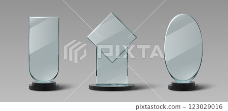 Glass trophy set with different shapes 123029016