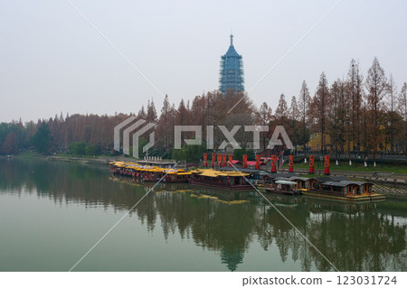 中國南京秦淮河和大報恩寺 中國南京秦淮河和大報恩寺 123031724