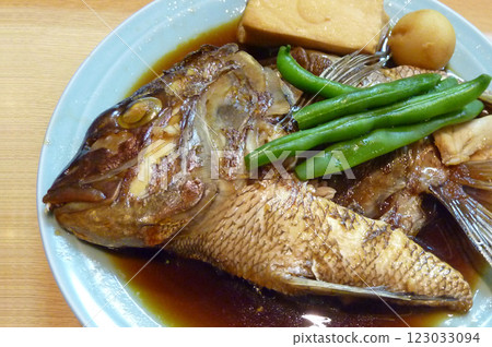 風味十足的燉鯛魚照片 風味十足的燉鯛魚照片 123033094