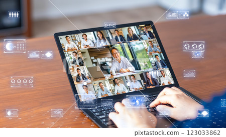 先進數位化工作環境與遠端工作的影像 先進數位化工作環境與遠端工作的影像 123033862