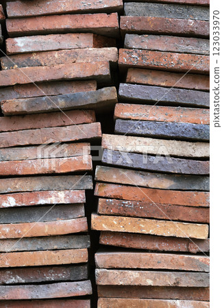 Background of old clay tiles in a pile 123033970