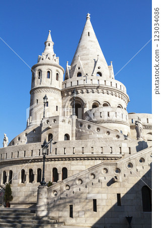 Fishermans bastion in Budapest, Hungary 123034086