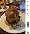 咖啡館的漢堡 123034306