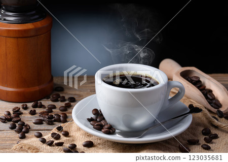 Hot coffee 123035681