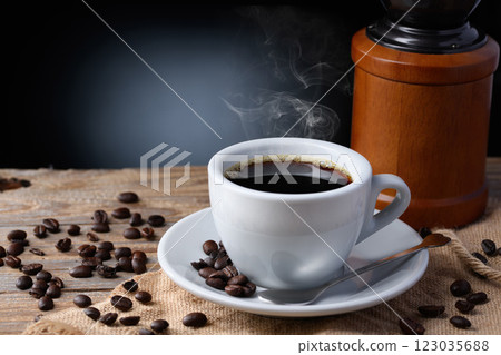 Hot coffee 123035688