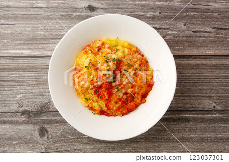 Cheese tomato risotto 123037301
