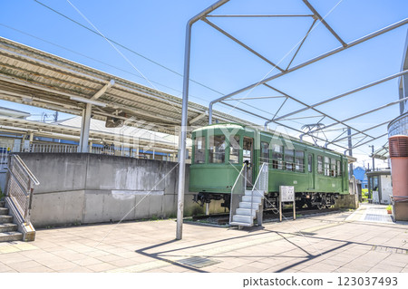 Cityscape of Setagaya Ward, Tokyo Miyanosaka Station Enoshima Electric Railway No. 601 Cityscape of Setagaya Ward, Tokyo Miyanosaka Station Enoshima Electric Railway No. 601 123037493