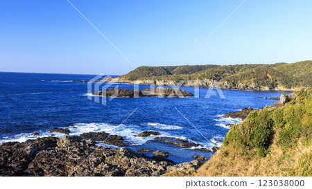 Winter in Tsumekizaki, Shimoda City 123038000