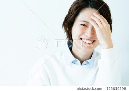 A portrait of a young lady 123039396