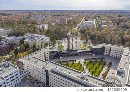 Aerial view of Novosibirsk State University among the Siberian forests in autumn 123039609