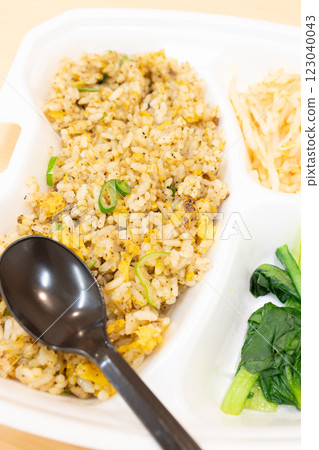 Delicious minced chicken and black pepper fried rice Delicious minced chicken and black pepper fried rice 123040043