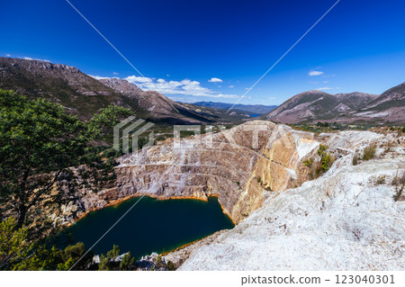 Iron Blow Lookout in Tasmania Australia 123040301