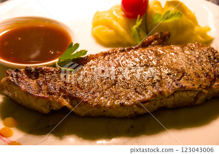Delicious steak Delicious steak 123043006