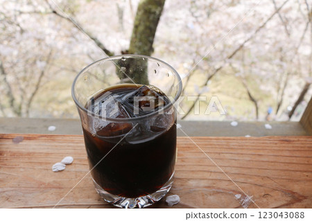 Sakura and coffee 123043088