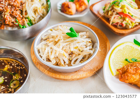 Namul of bean sprouts 123043577