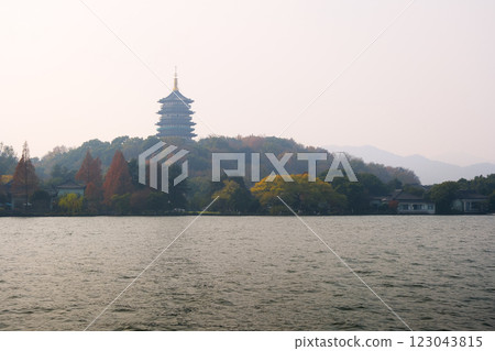 世界遺產西湖和雷峰塔,中國浙江省杭州市 世界遺產西湖和雷峰塔,中國浙江省杭州市 123043815