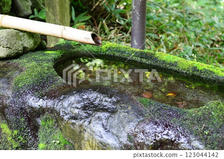 Tottori Prefecture, Mt. Ogamiyama Shrine, sacred water 123044142