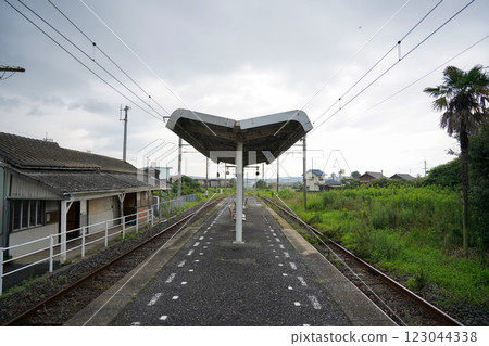 本地無人車站 123044338