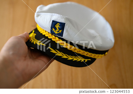Captain's hat 123044553