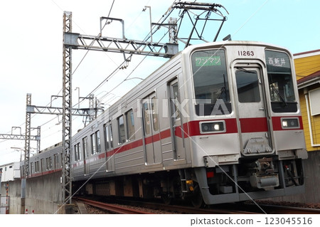 [TS] Tobu Daishi Line 10050 series train (first train bound for Nishiarai after opening of business) 123045516