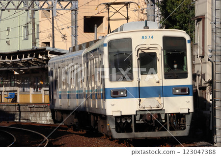 [TS] Tobu Kameido Line 8000 series train (one-man operation: Hikifune⇔Kameido) 123047388