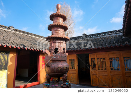 南七寶寺，中國上海七寶古鎮的一座寺廟。 123049060