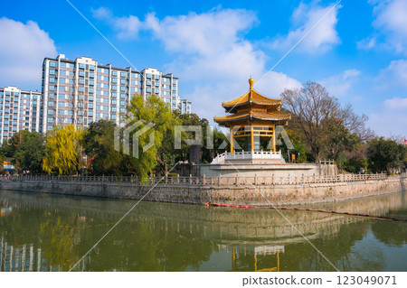 中國上海七寶古鎮七寶寺神鐘 123049071