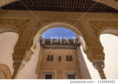 Arabic interiors of Nasrid Palace, Alhambra palace comple, Generalife and Albayzin (Generalife y Albaicin de Granada), UNESCO site, Granada, Andalusia, Spain 123049383