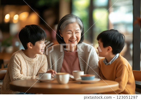 Grandmother enjoying a warm moment 123051297